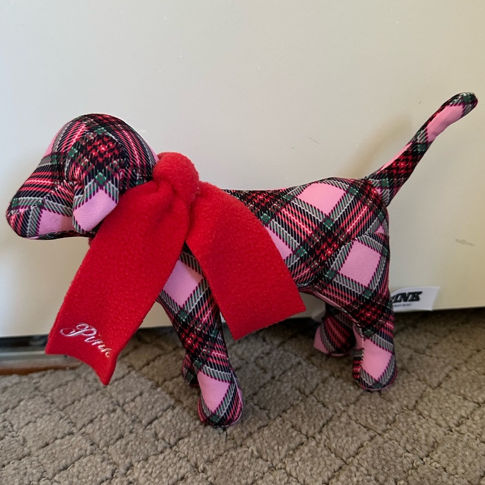 VS Pink Dog